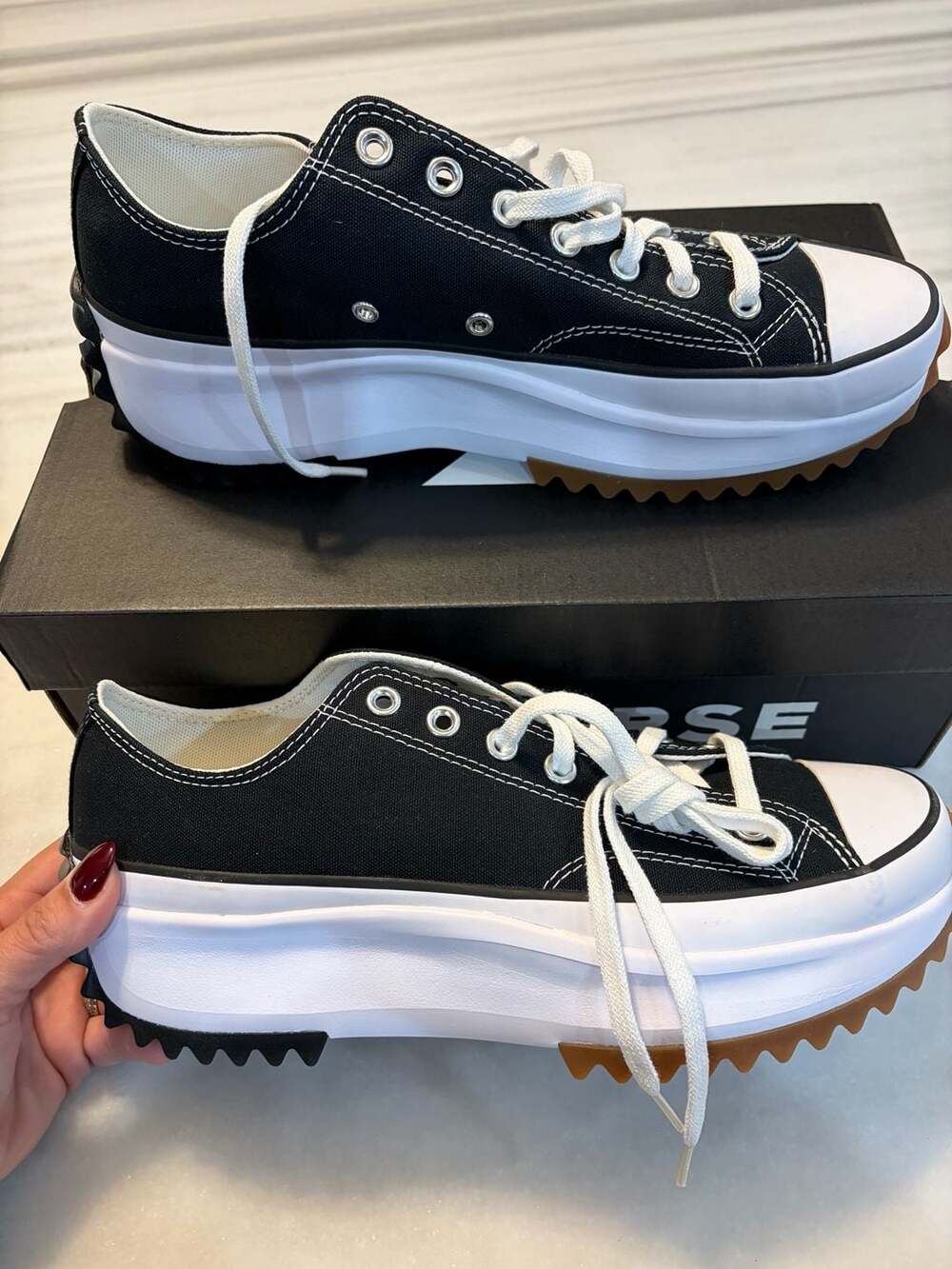Converse Run Star Hike Low Size 10 Men / 11.5 Women Black White Gum